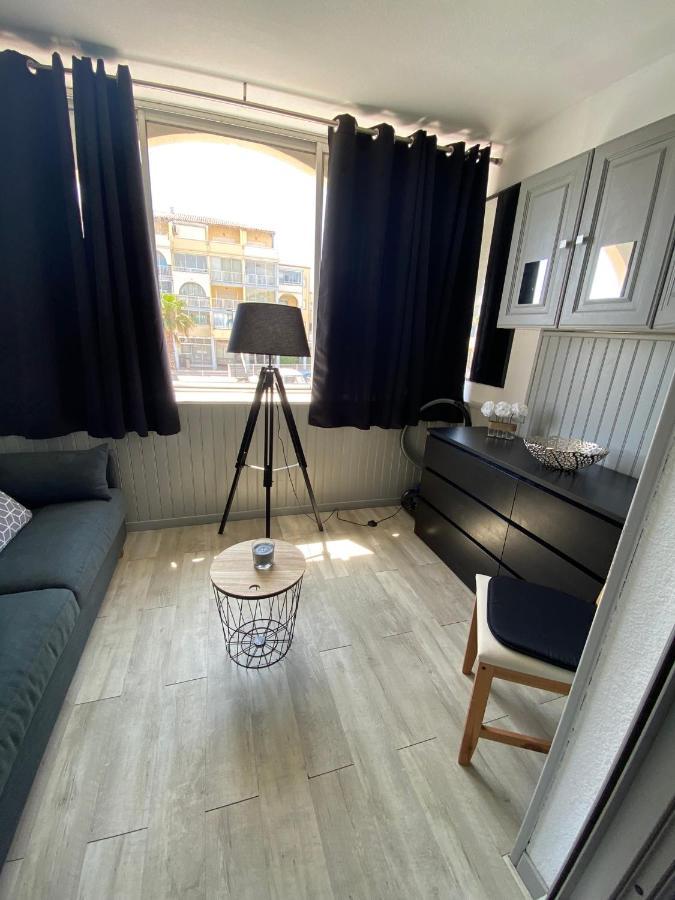 Studio A Deux Pas Des Plages Сет Екстериор снимка