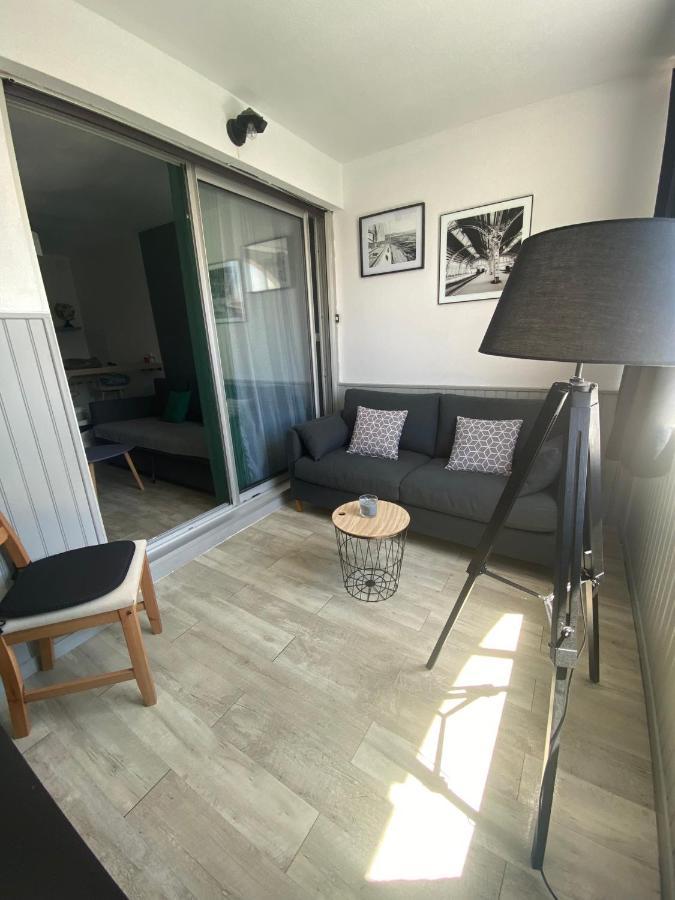 Studio A Deux Pas Des Plages Сет Екстериор снимка